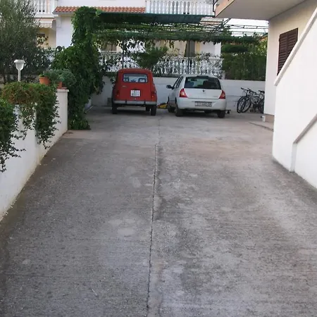 Apartment In With Sea View, Balcony, Air Conditioning, Wifi 612-1 Vodice